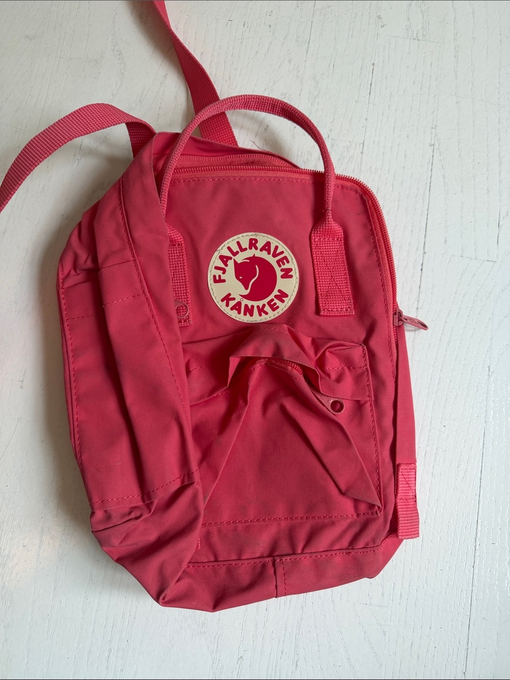Fjallraven Kanken Mini Backpack in Bright Pink